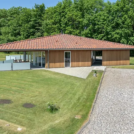 Helena - 250m From The Sea By Interhome