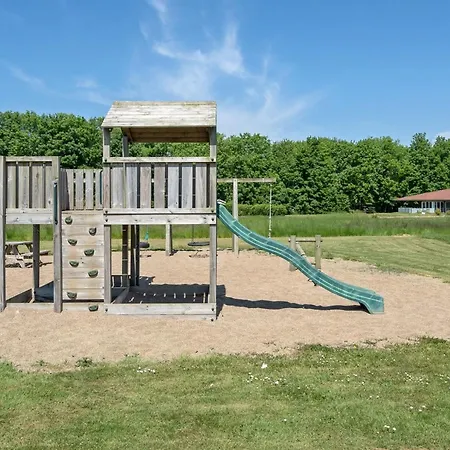 Helena - 250m From The Sea By Interhome *