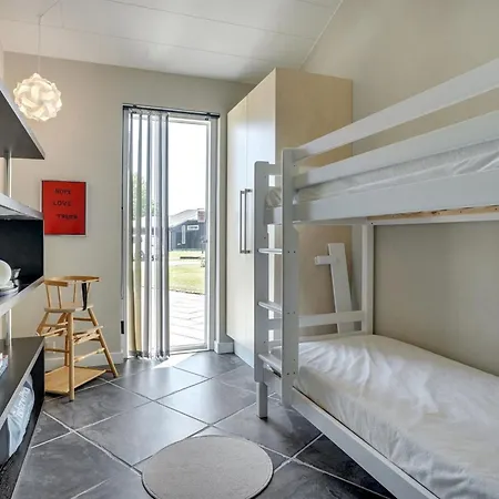 펜션 Helena - 250m From The Sea By Interhome