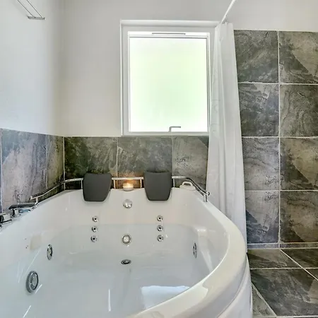 Casa vacanze Helena - 250m From The Sea By Interhome *