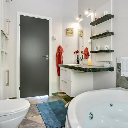 Helena - 250m From The Sea By Interhome *