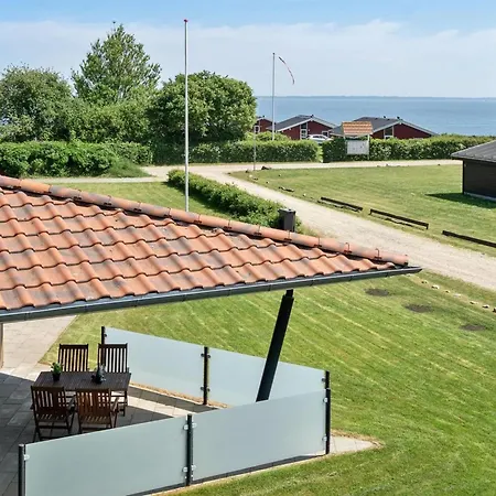 Helena - 250m From The Sea By Interhome 펜션