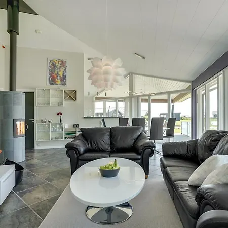 Helena - 250m From The Sea By Interhome Sarup