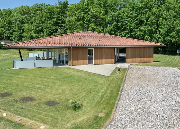 Helena - 250m From The Sea By Interhome