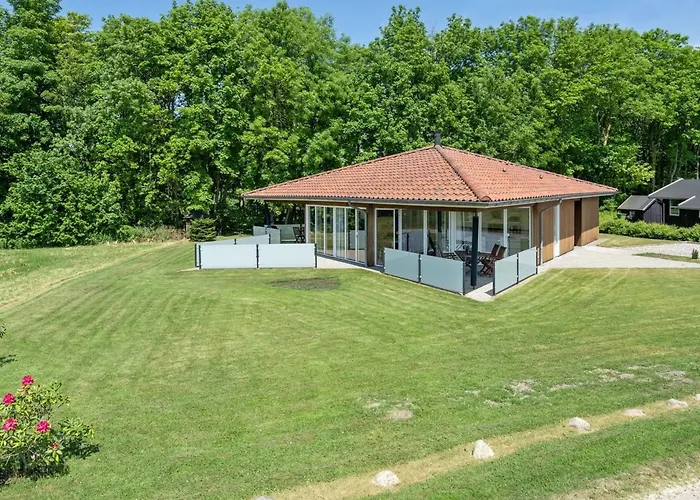 Ferienhaus Helena - 250m From The Sea By Interhome