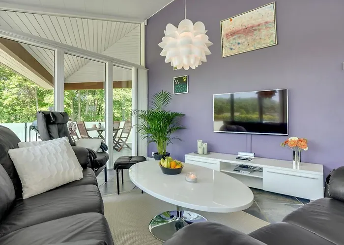 Helena - 250m From The Sea By Interhome *