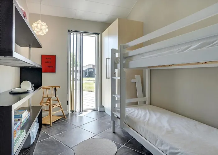 Ferienhaus Helena - 250m From The Sea By Interhome