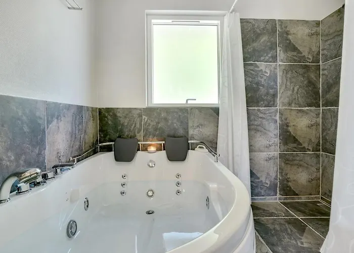 Ferienhaus Helena - 250m From The Sea By Interhome *